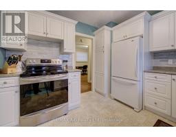 30 ARTHUR STREET - 11