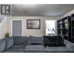 651 DEVON STREET - 31