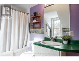 70 DUFFERIN STREET - 25