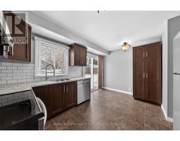 4 TORRANCE CRESCENT - 12