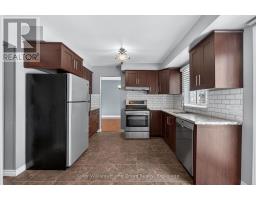 4 TORRANCE CRESCENT - 17