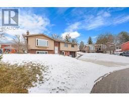 4 TORRANCE CRESCENT - 2