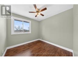 4 TORRANCE CRESCENT - 22