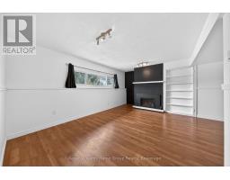 4 TORRANCE CRESCENT - 27