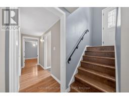 4 TORRANCE CRESCENT - 31