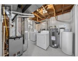 4 TORRANCE CRESCENT - 36