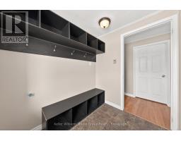 4 TORRANCE CRESCENT - 38