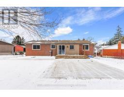 4 TORRANCE CRESCENT - 39