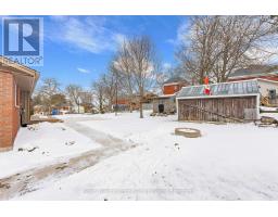 4 TORRANCE CRESCENT - 42