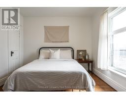 211 QUEEN STREET W - 18