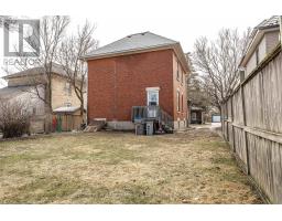 211 QUEEN STREET W - 32