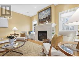 28 NORTH POINTE DRIVE - 10