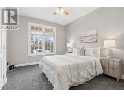 28 NORTH POINTE DRIVE - 17