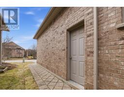 28 NORTH POINTE DRIVE - 42