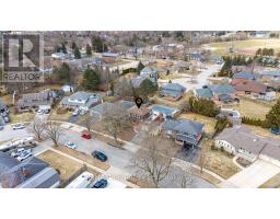 90 WINDEMERE CRESCENT - 10