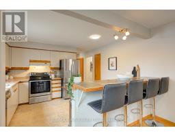 90 WINDEMERE CRESCENT - 18