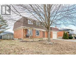 90 WINDEMERE CRESCENT - 3