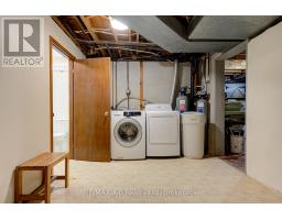 90 WINDEMERE CRESCENT - 40