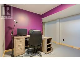 90 WINDEMERE CRESCENT - 46