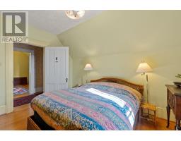 131 HURON STREET - 32