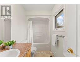 31 - 30 ANN STREET - 27