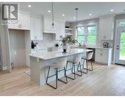 8 THIMBLEWEED DRIVE - 15