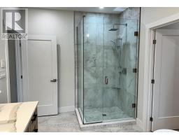 8 THIMBLEWEED DRIVE - 30