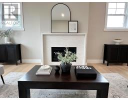 8 THIMBLEWEED DRIVE - 36