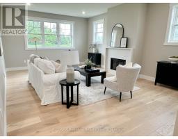 8 THIMBLEWEED DRIVE - 37