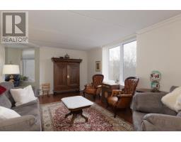 22 ST ANDREW STREET N - 5