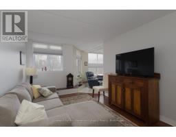 22 ST ANDREW STREET N - 8