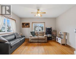 140 RATTENBURY STREET W - 6