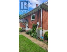 148 WELLINGTON STREET - 12