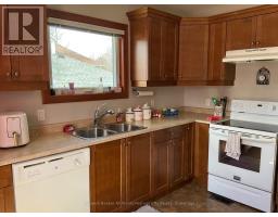 148 WELLINGTON STREET - 13