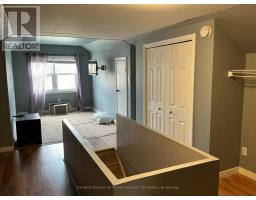 148 WELLINGTON STREET - 27