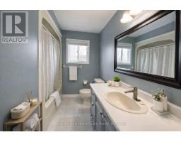 79 HAZELWOOD CRESCENT - 7