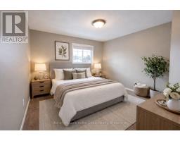 79 HAZELWOOD CRESCENT - 8