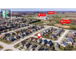 670 REID CRESCENT - 3