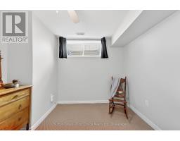 670 REID CRESCENT - 36