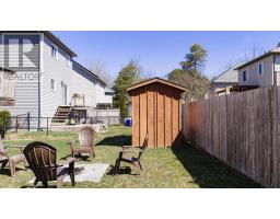 670 REID CRESCENT - 38