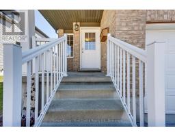 670 REID CRESCENT - 4