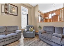 670 REID CRESCENT - 9