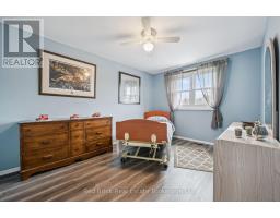 53 SHADELAND CRESCENT - 12