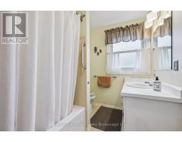 53 SHADELAND CRESCENT - 16