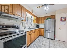 53 SHADELAND CRESCENT - 7