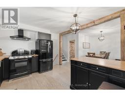 260 BINNING STREET W - 17