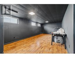 260 BINNING STREET W - 33