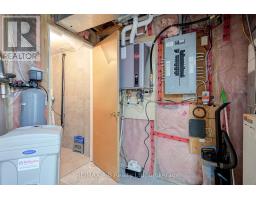 430 BRUNSWICK STREET N - 33