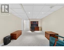 23 - 24 GRIFFITHS DRIVE - 20