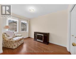 23 - 24 GRIFFITHS DRIVE - 3